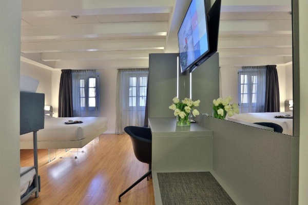 Urban Hotel Design image 26